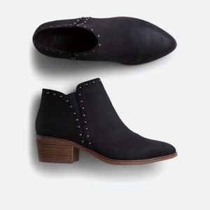 MIA Black booties